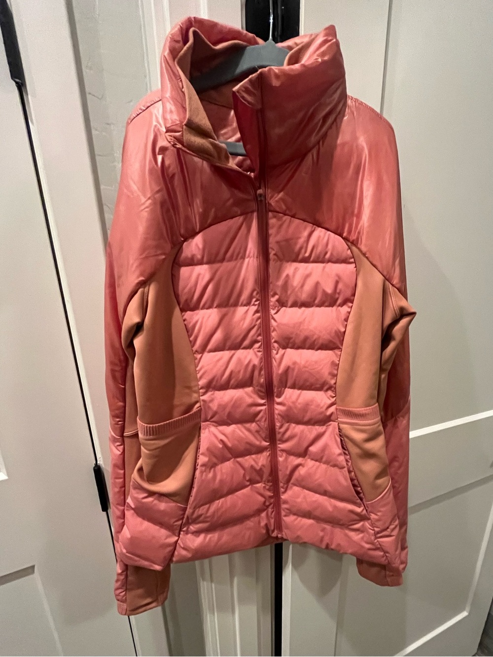 Lululemon Women’s Quilted Puffer Jacket in Dusty Rose